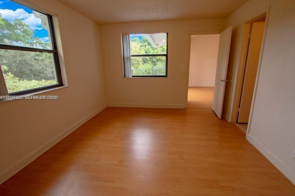 10105 W Sunrise Blvd , Unit 303, Plantation, FL 33322 Photo