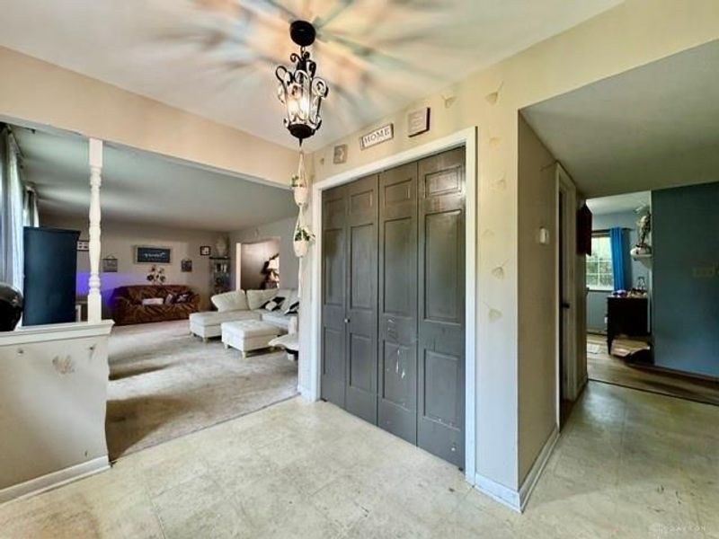 5513 Florrel Crest Lane, Dayton, OH 45415 Photo 9