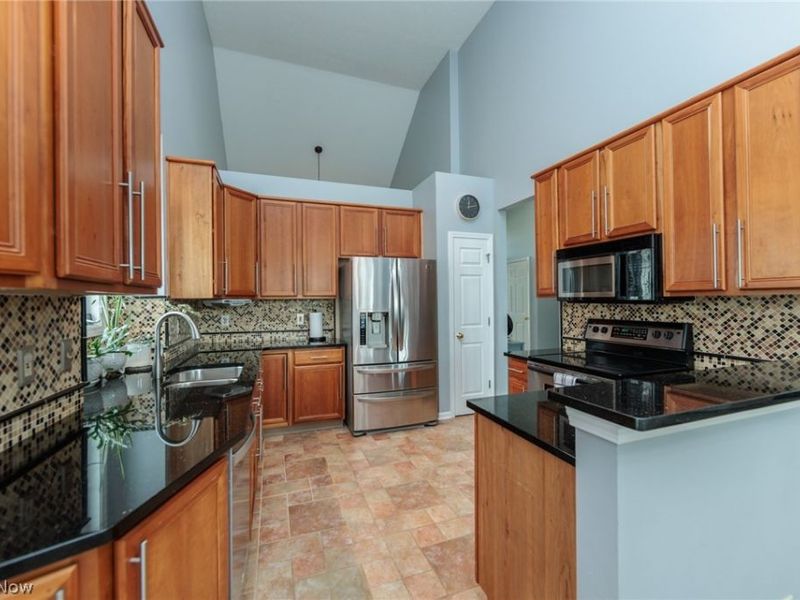 3933 Hedgewood Drive, Medina, OH 44256 Photo 4