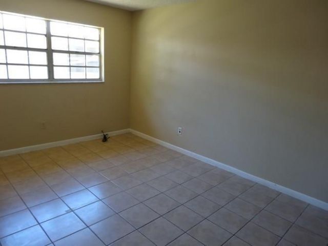 2400 NW 21st Street, Unit 3, Fort Lauderdale, FL 33311 Photo