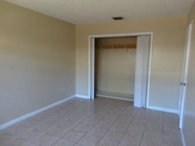 2400 NW 21st Street, Unit 3, Fort Lauderdale, FL 33311 Photo