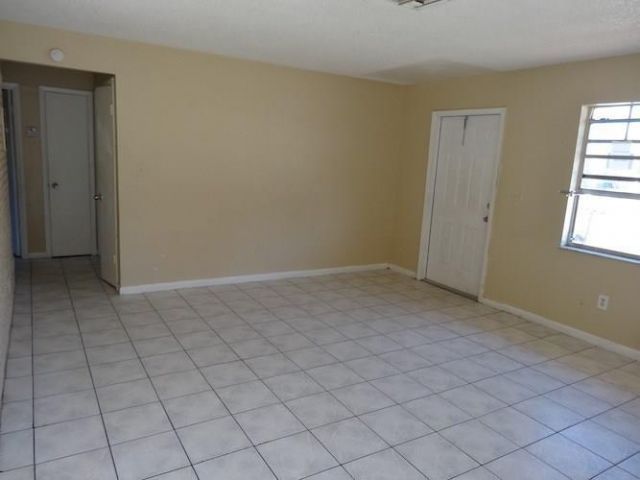 2400 NW 21st Street, Unit 3, Fort Lauderdale, FL 33311 Photo