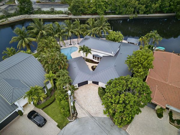 2056 NE 21st Court, Wilton Manors, FL 33305