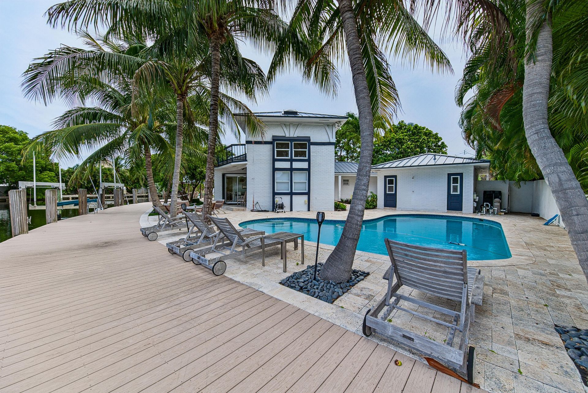 2056 NE 21st Court, Wilton Manors, FL 33305 Photo