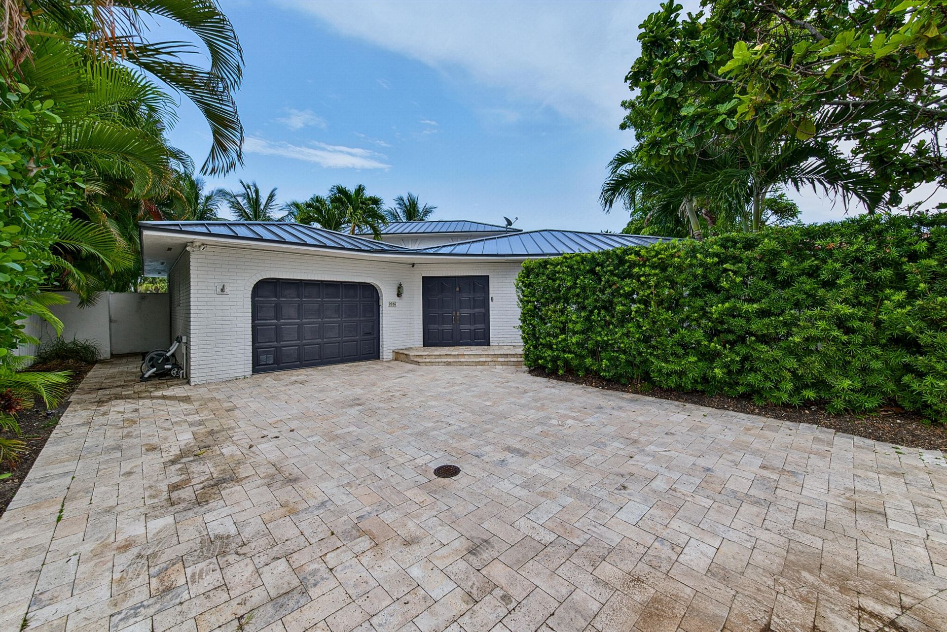 2056 NE 21st Court, Wilton Manors, FL 33305 Photo