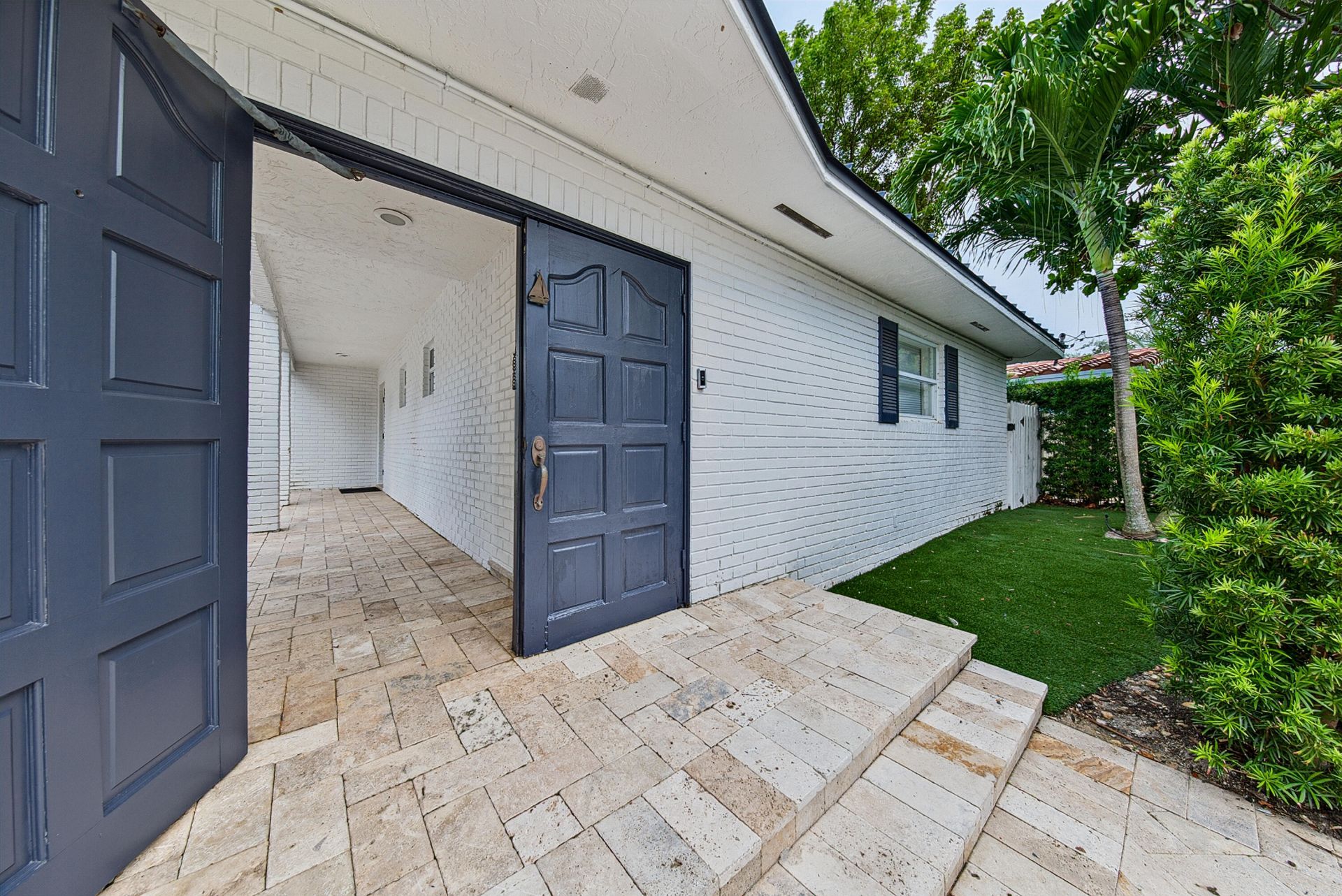 2056 NE 21st Court, Wilton Manors, FL 33305 Photo