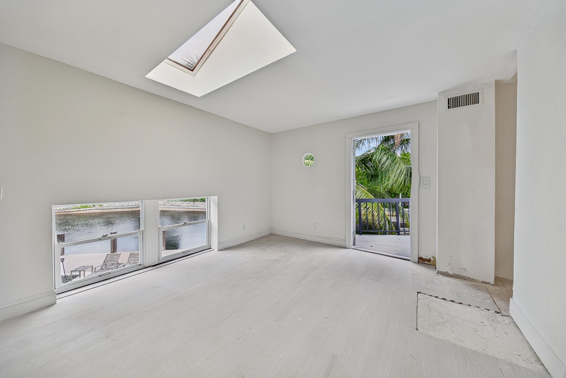 2056 NE 21st Court, Wilton Manors, FL 33305 Photo