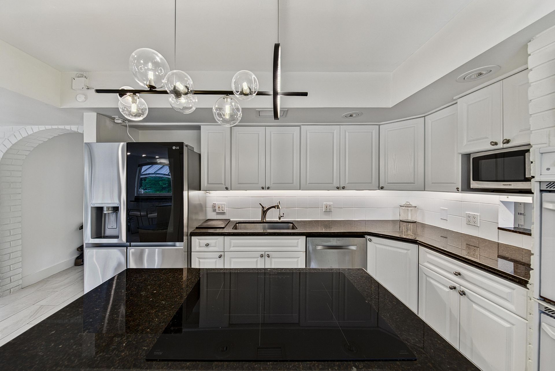 2056 NE 21st Court, Wilton Manors, FL 33305 Photo