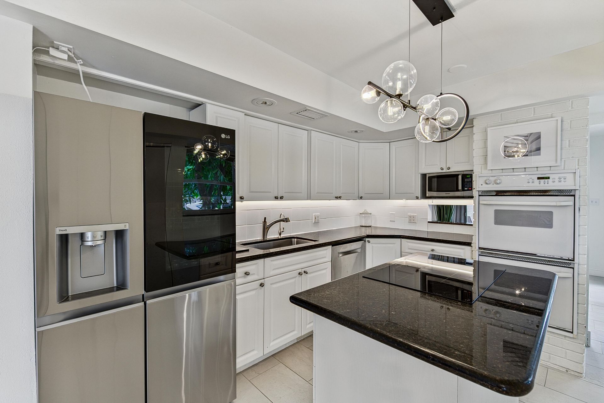 2056 NE 21st Court, Wilton Manors, FL 33305 Photo