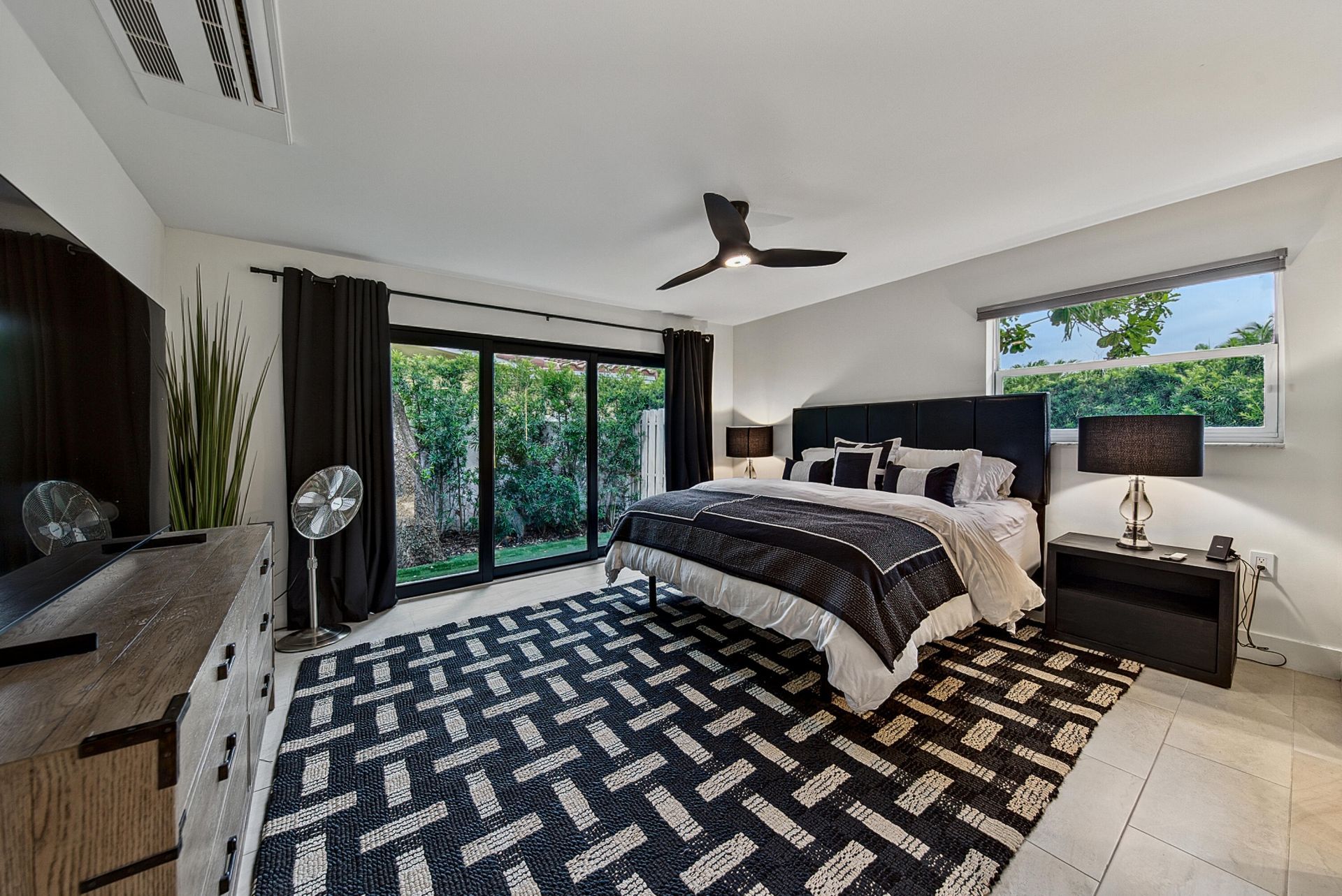 2056 NE 21st Court, Wilton Manors, FL 33305 Photo
