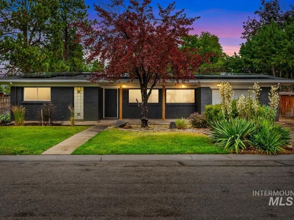 2110 S Broadmoor Dr, Boise, ID 83705