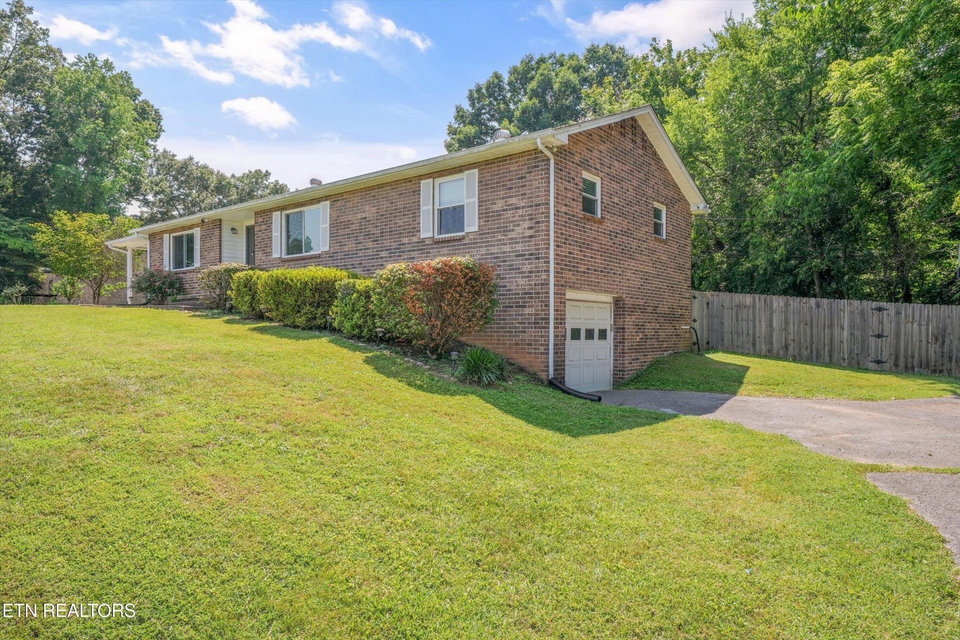 128 Rhonda Way, Rockwood, TN 37854 Main Photo