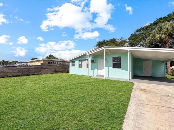 533 NW 15th Way , Fort Lauderdale, FL 33311