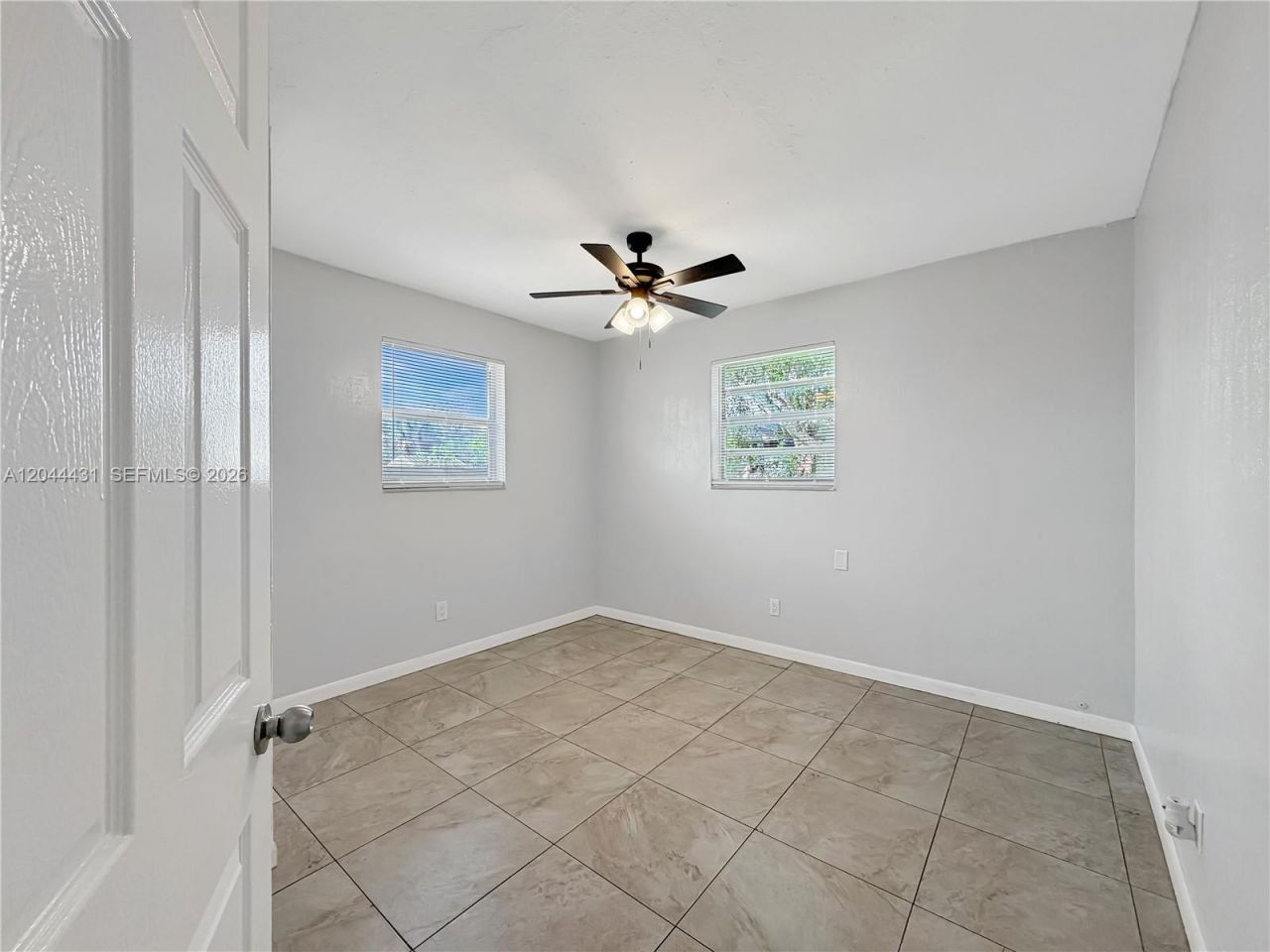 533 NW 15th Way , Fort Lauderdale, FL 33311 Photo