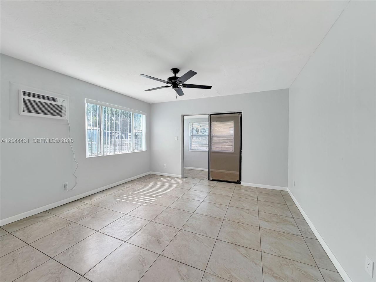533 NW 15th Way , Fort Lauderdale, FL 33311 Photo