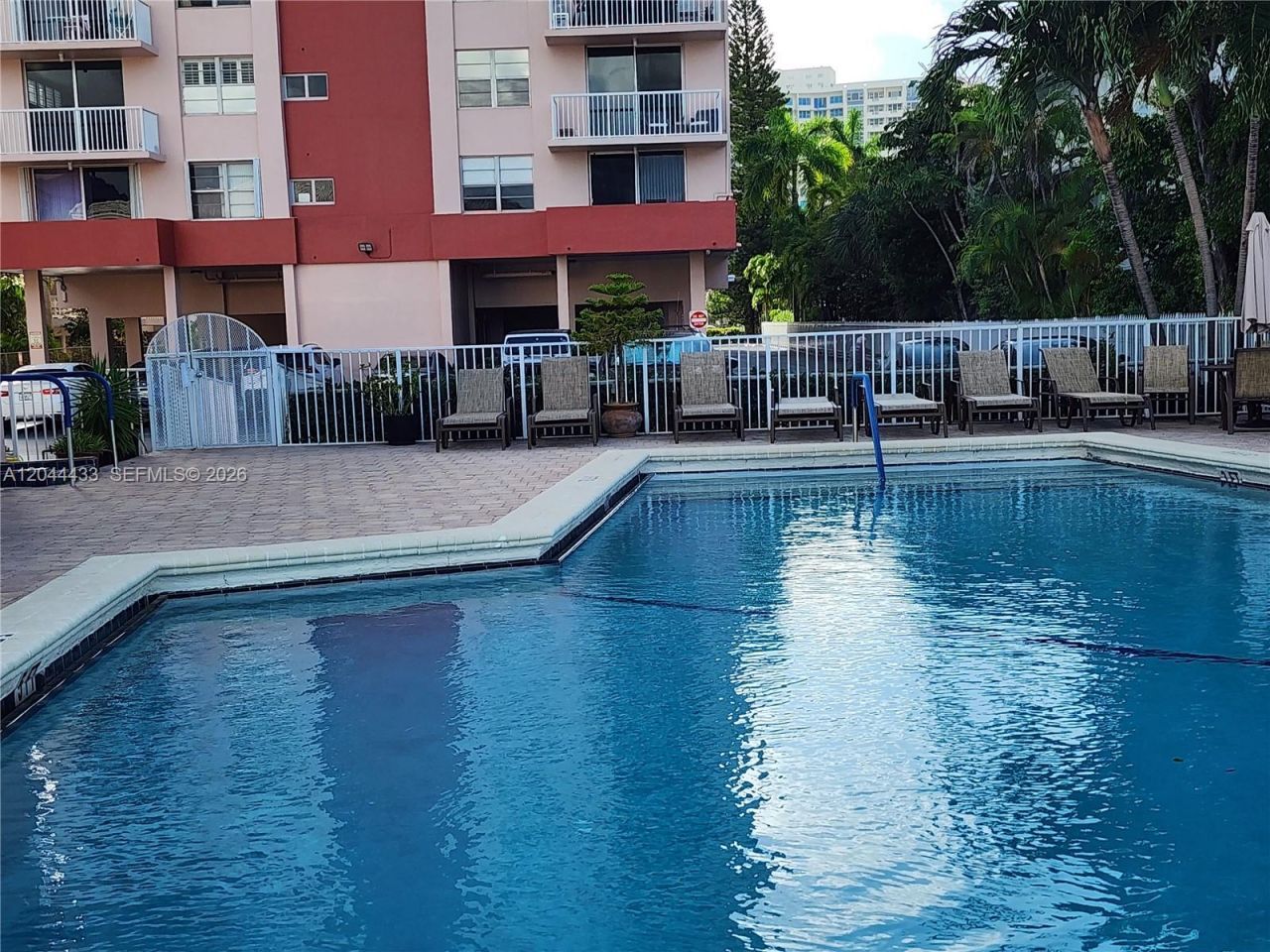3161 S Ocean Dr , Unit 404, Hallandale Beach, FL 33009 Photo