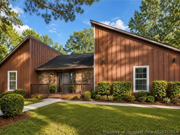 6804 Timbercroft Lane, Fayetteville, NC 28314