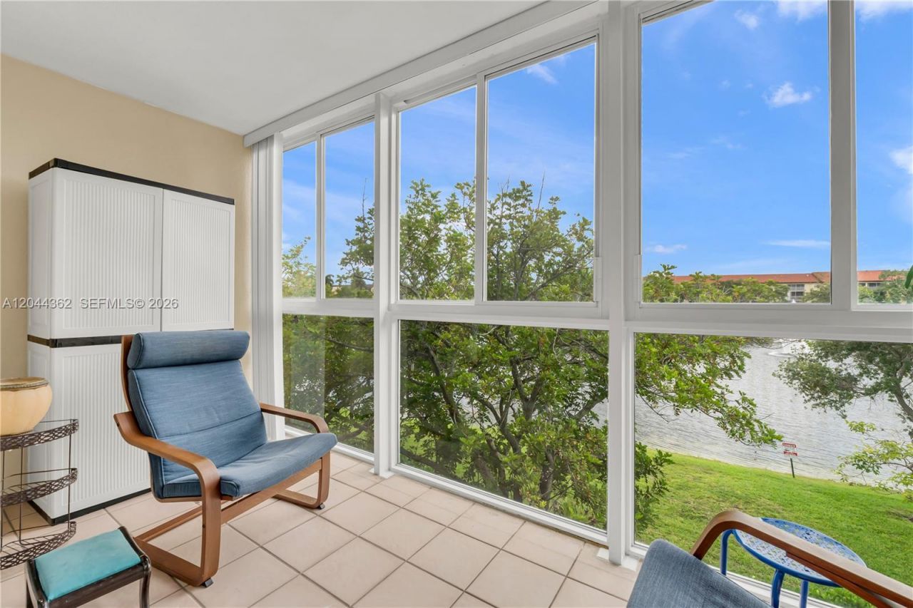 12900 SW 13th St, Unit 309E, Pembroke Pines, FL 33027 Photo