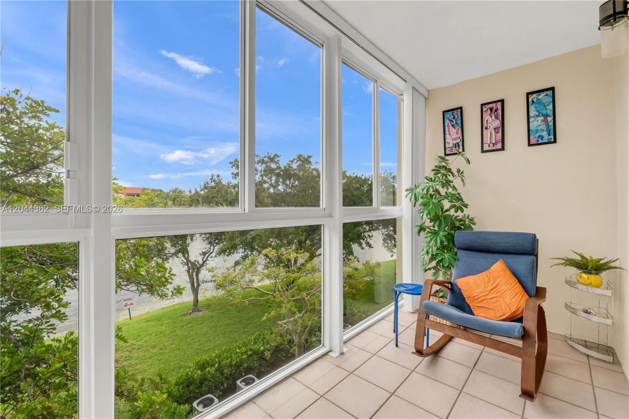 12900 SW 13th St, Unit 309E, Pembroke Pines, FL 33027 Photo