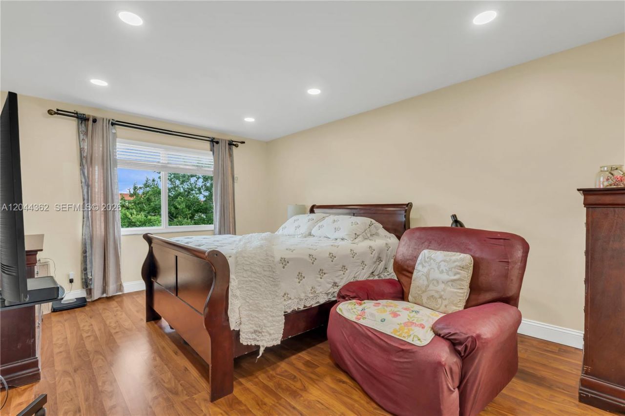 12900 SW 13th St, Unit 309E, Pembroke Pines, FL 33027 Photo