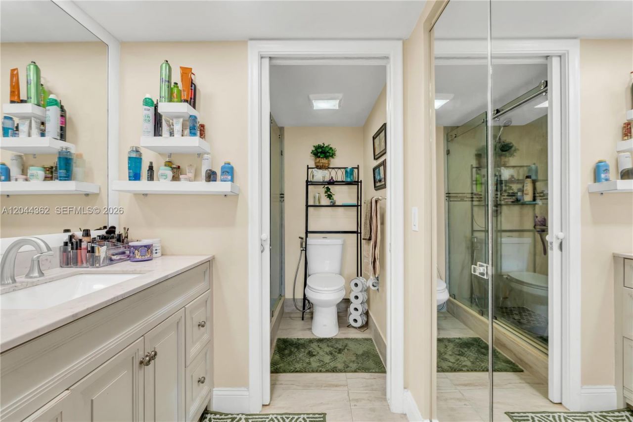 12900 SW 13th St, Unit 309E, Pembroke Pines, FL 33027 Photo
