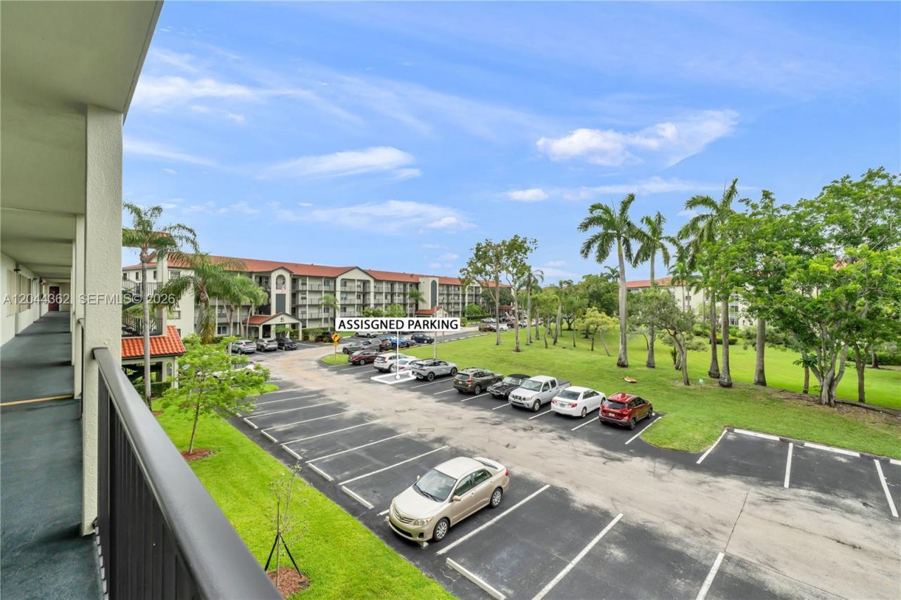 12900 SW 13th St, Unit 309E, Pembroke Pines, FL 33027 Photo