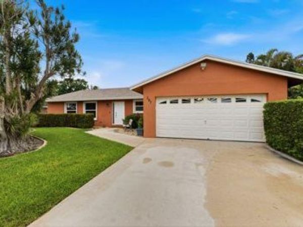 397 La Mancha Avenue, Royal Palm Beach, FL 33411