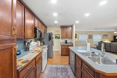 397 La Mancha Avenue, Royal Palm Beach, FL 33411 Photo