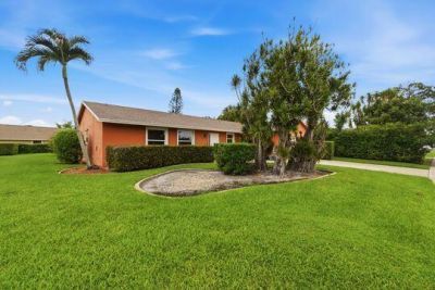 397 La Mancha Avenue, Royal Palm Beach, FL 33411 Photo
