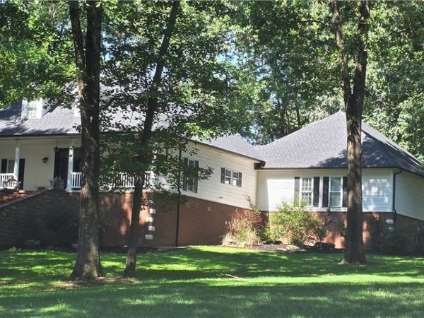 19489 Oak Circle, Springdale, AR 72764