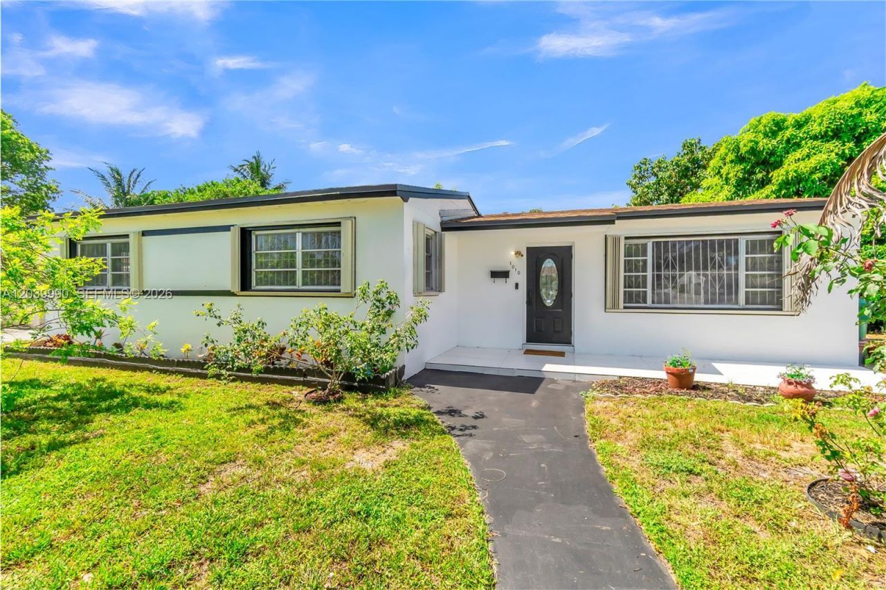 1010 NW 196th St , Miami Gardens, FL 33169 Photo