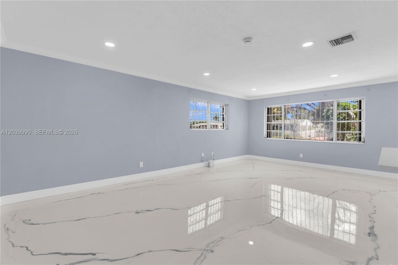 1010 NW 196th St , Miami Gardens, FL 33169 Photo