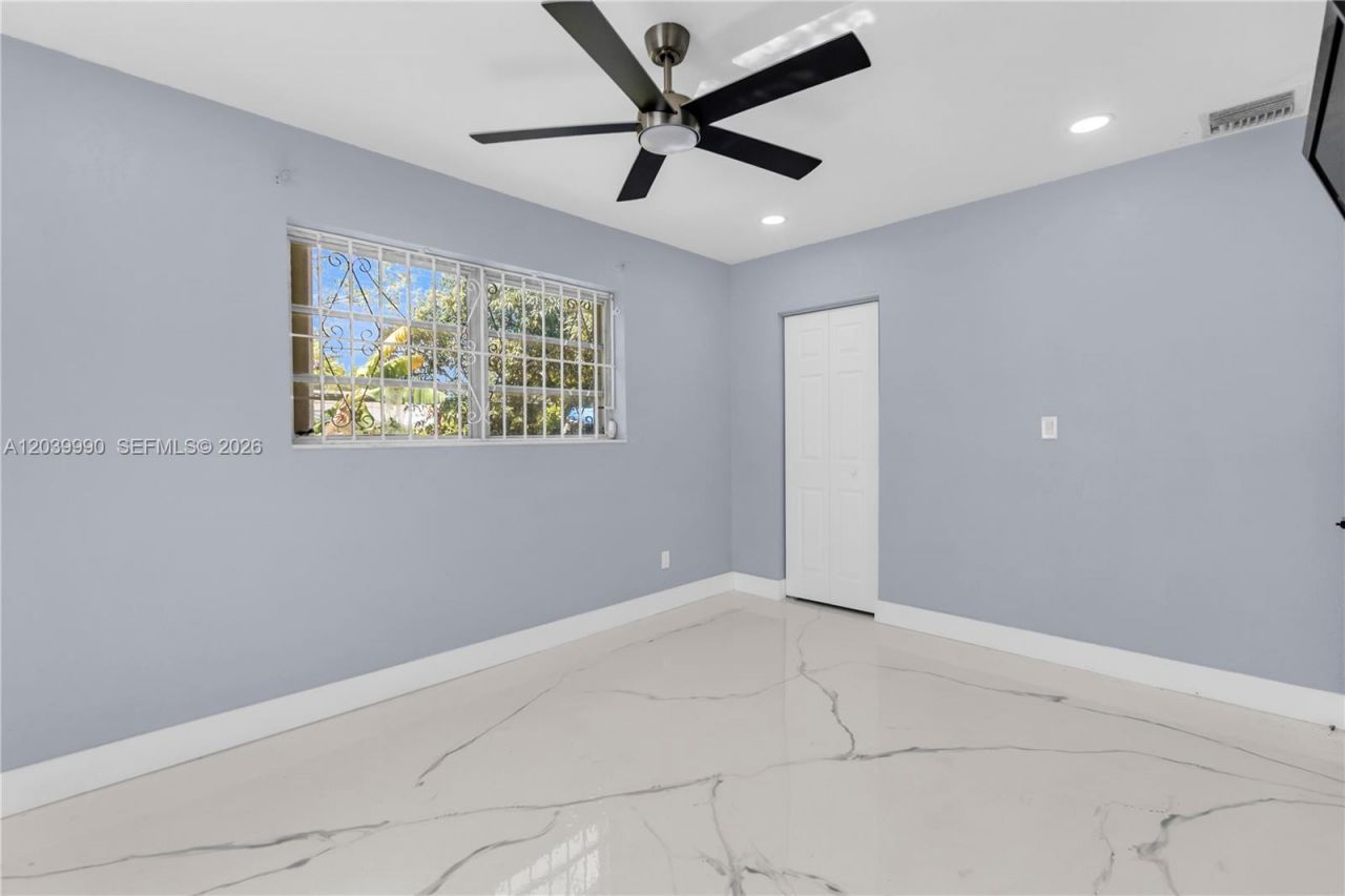 1010 NW 196th St , Miami Gardens, FL 33169 Photo
