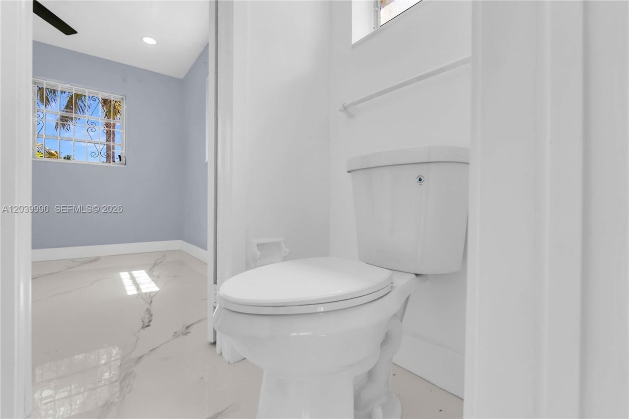 1010 NW 196th St , Miami Gardens, FL 33169 Photo