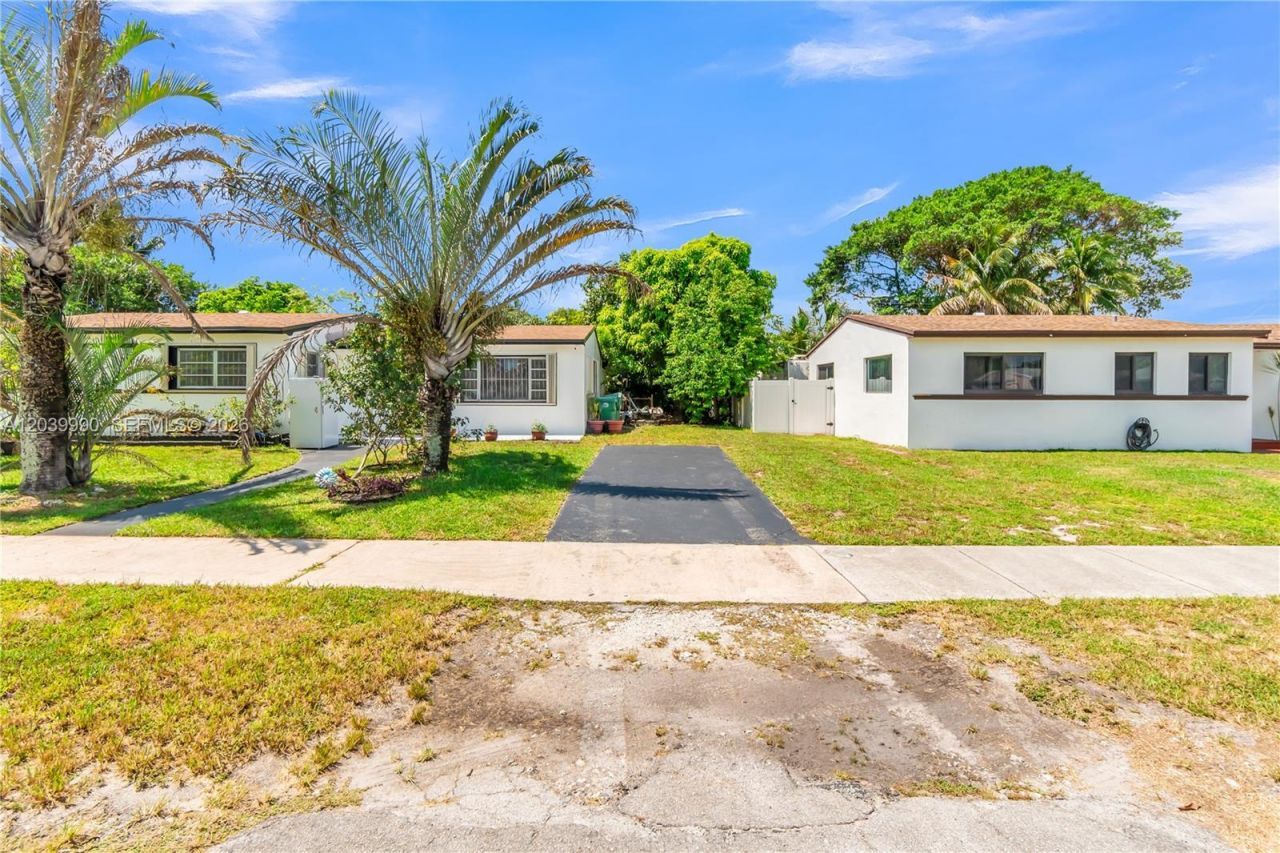 1010 NW 196th St , Miami Gardens, FL 33169 Photo