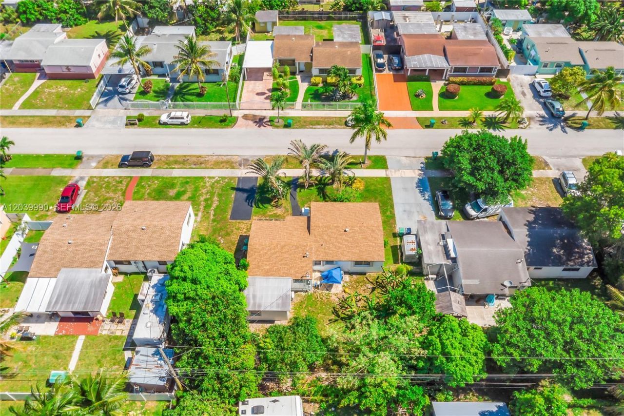 1010 NW 196th St , Miami Gardens, FL 33169 Photo