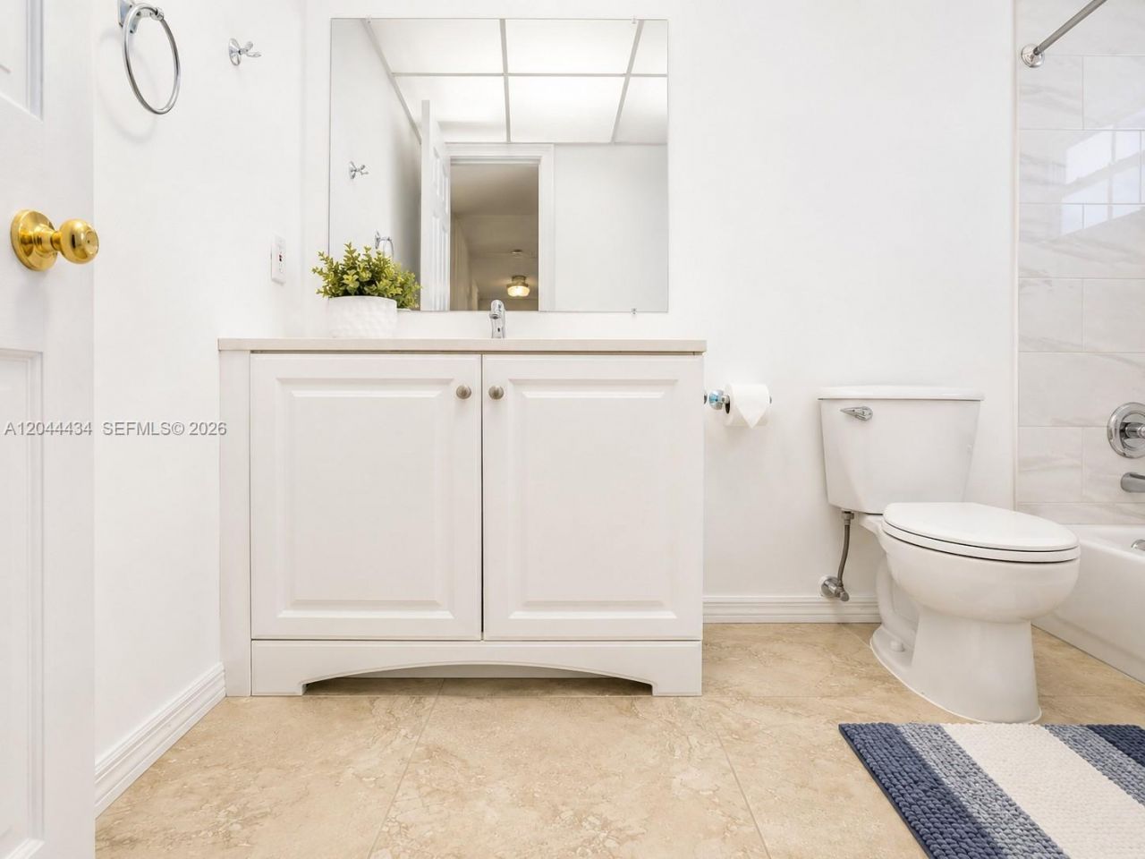 300 NE 12th Ave , Unit 606, Hallandale Beach, FL 33009 Photo