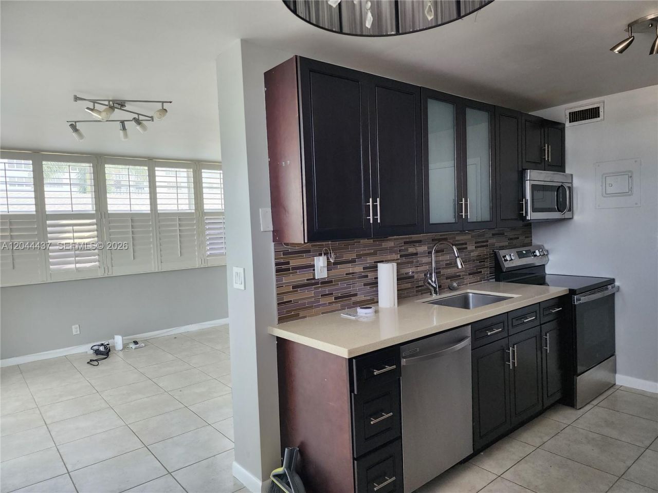 3161 S Ocean Dr , Unit 301, Hallandale Beach, FL 33009 Photo