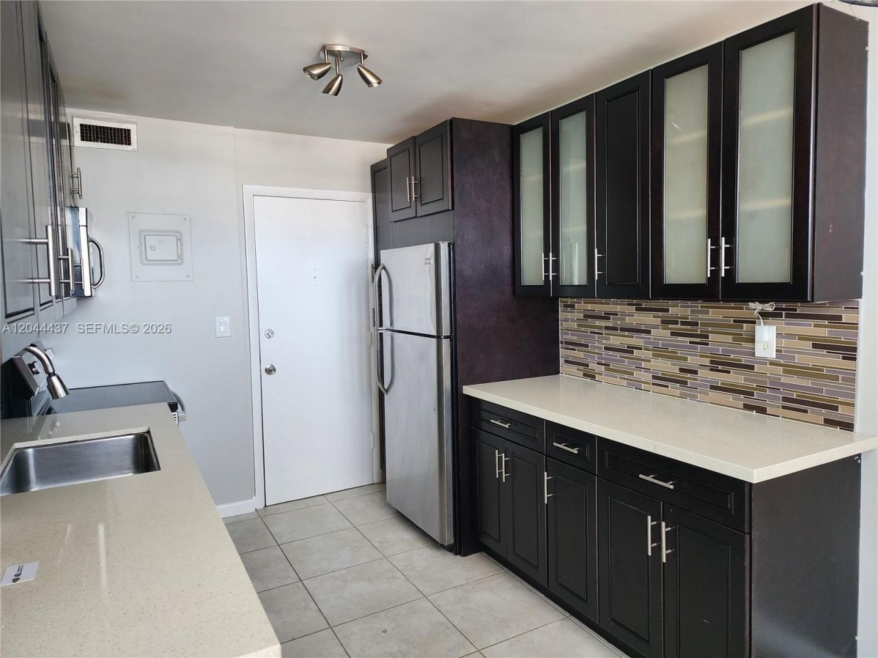 3161 S Ocean Dr , Unit 301, Hallandale Beach, FL 33009 Photo