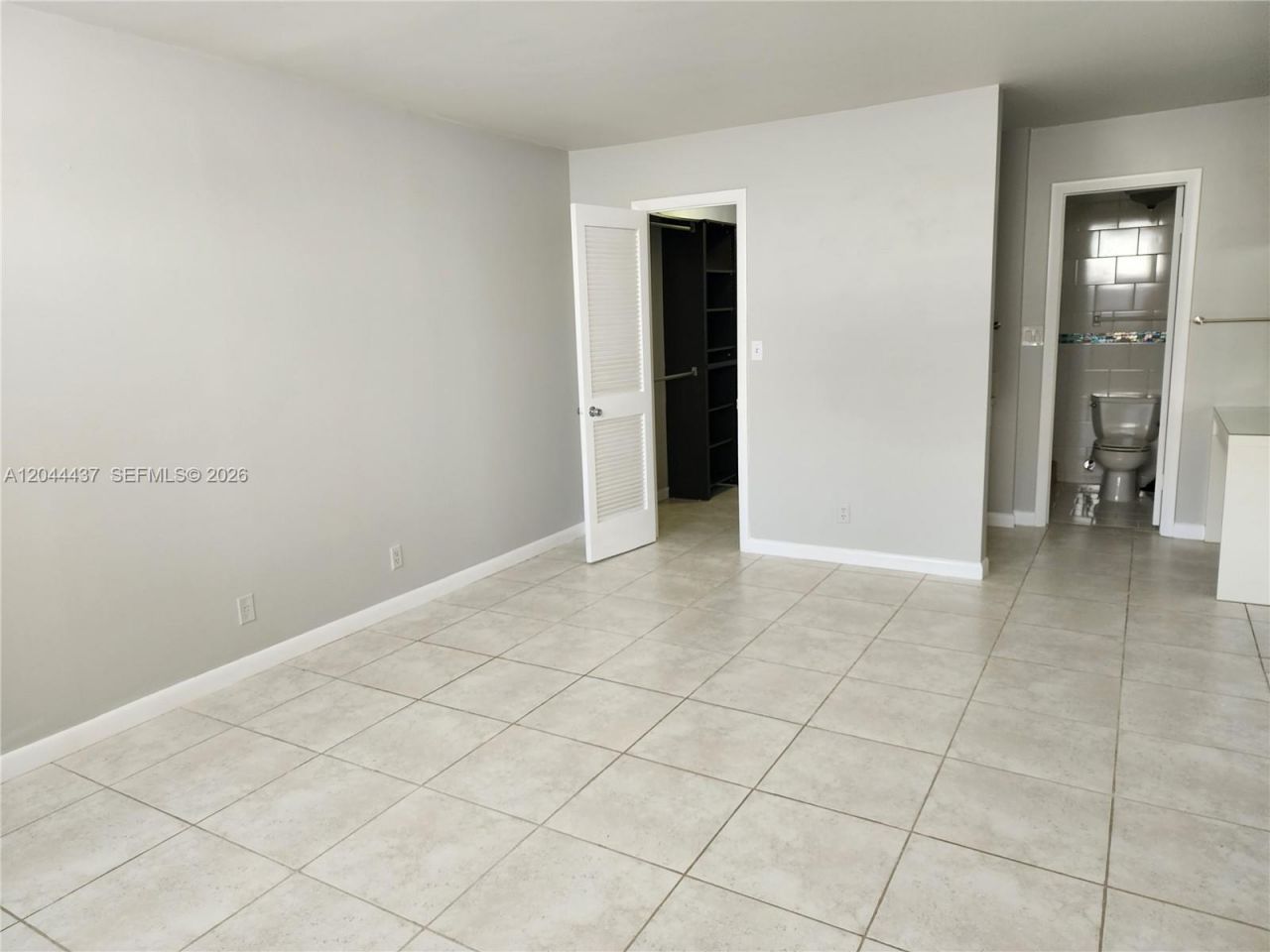 3161 S Ocean Dr , Unit 301, Hallandale Beach, FL 33009 Photo