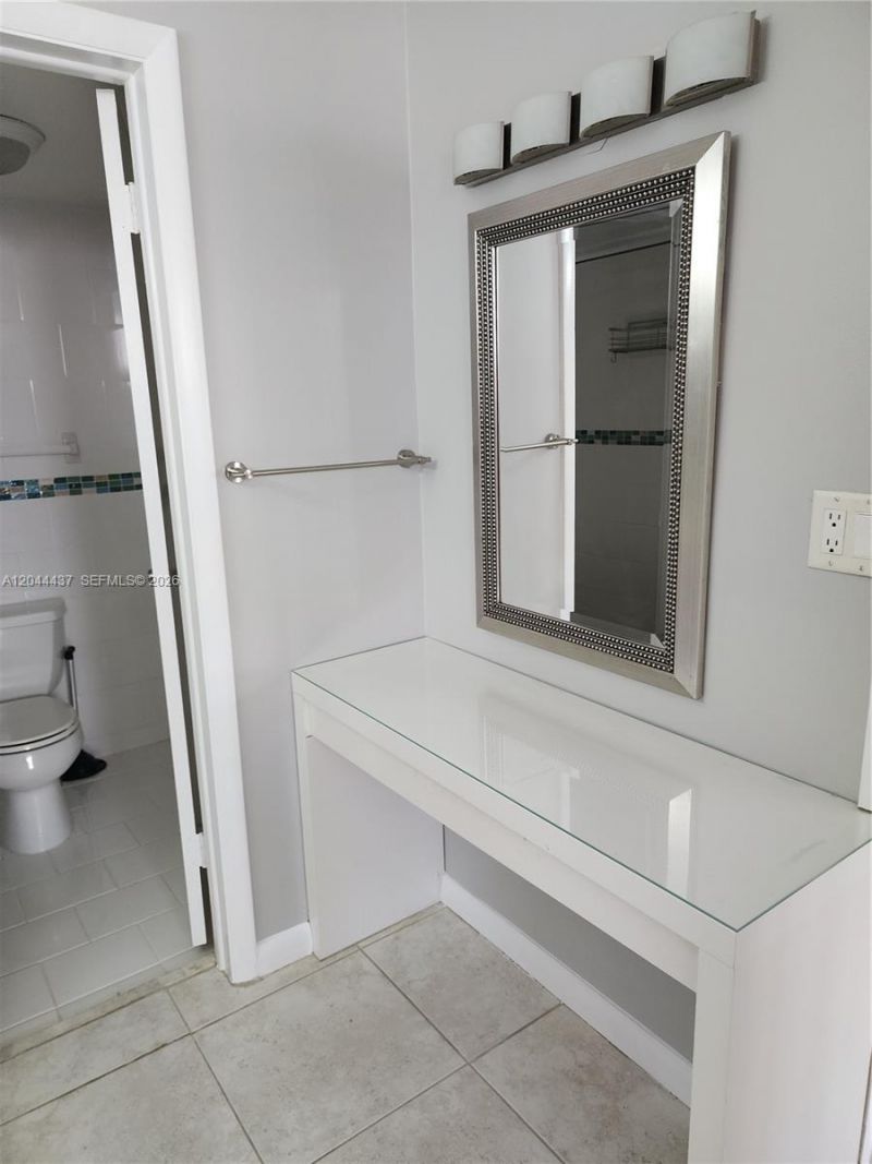 3161 S Ocean Dr , Unit 301, Hallandale Beach, FL 33009 Photo