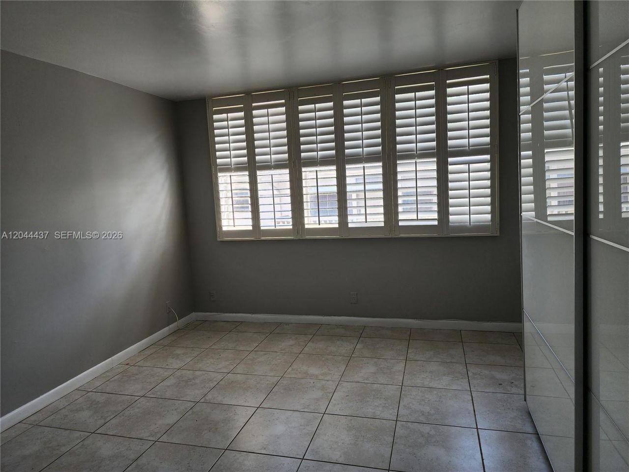 3161 S Ocean Dr , Unit 301, Hallandale Beach, FL 33009 Photo