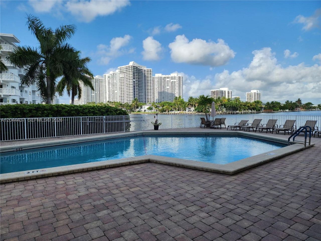 3161 S Ocean Dr , Unit 301, Hallandale Beach, FL 33009 Photo