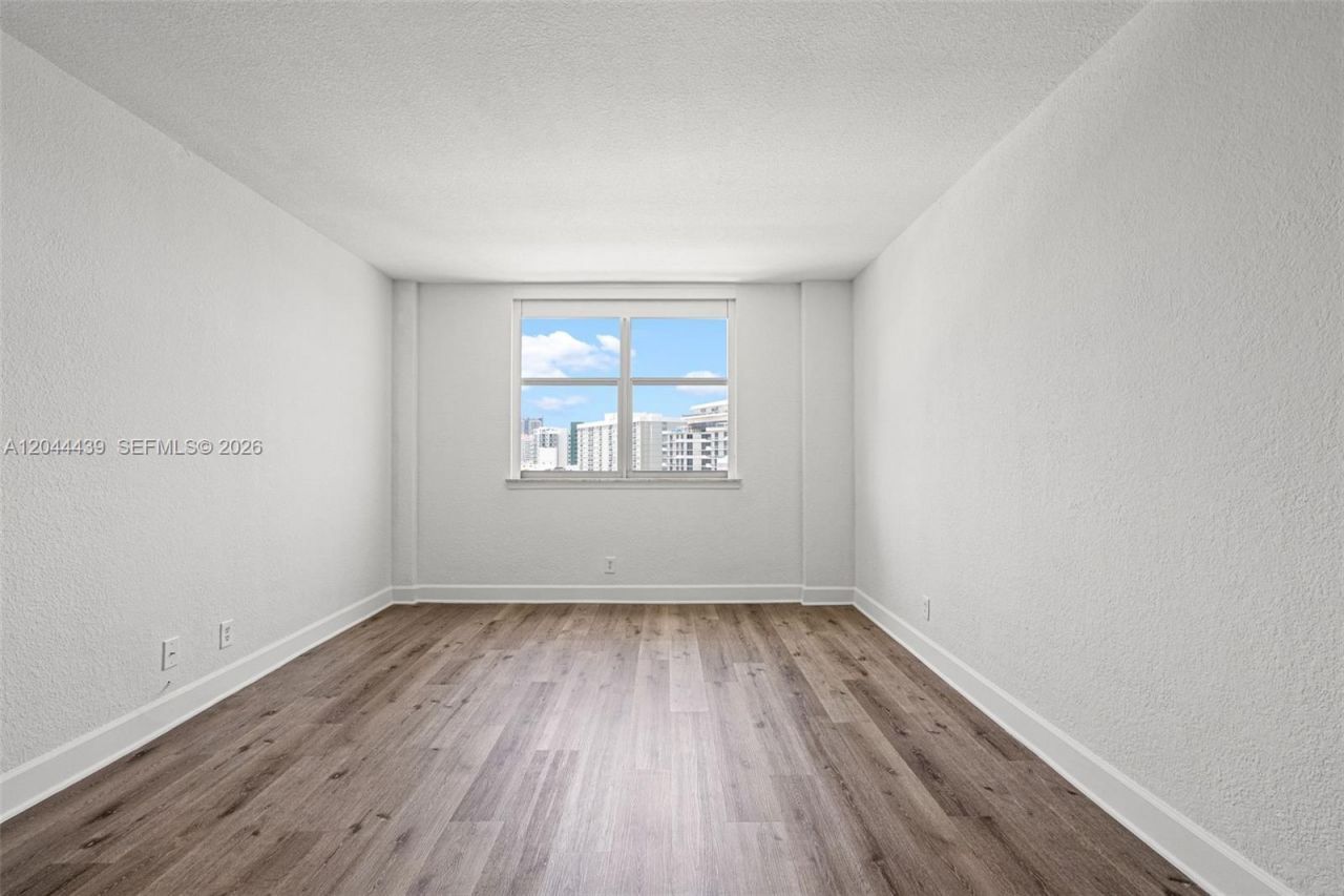 401 69th St, Unit 1012, Miami Beach, FL 33141 Photo
