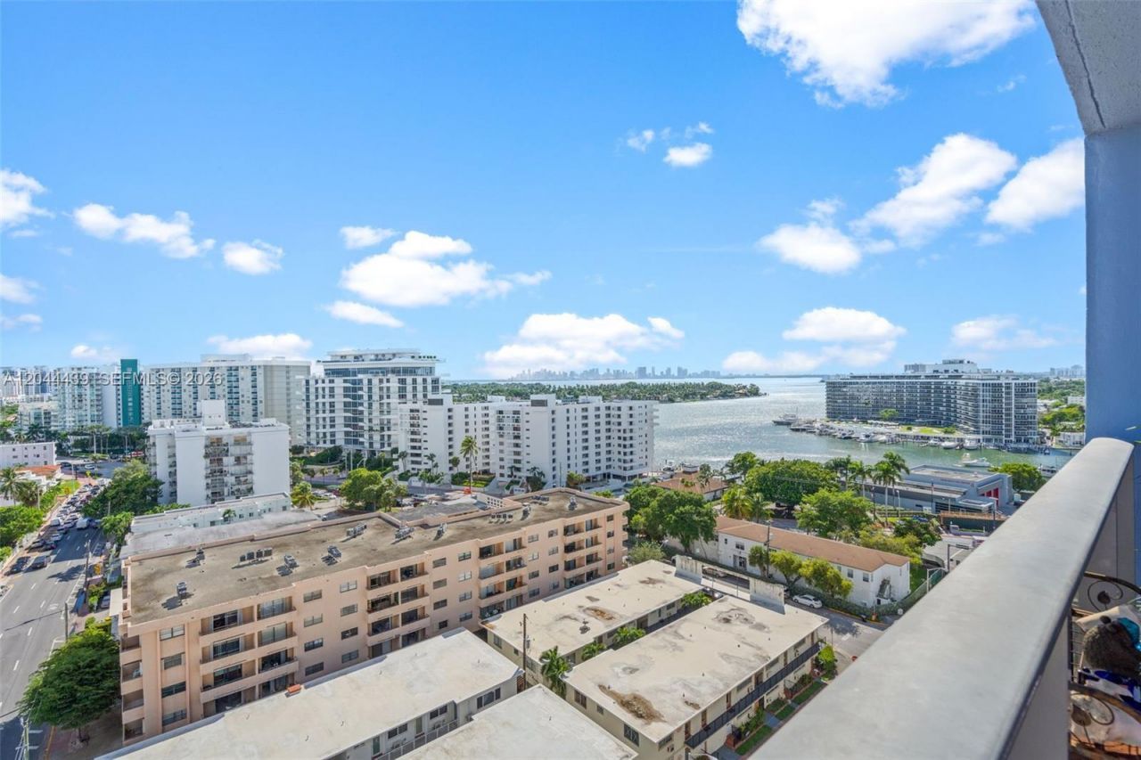 401 69th St , Unit 1012, Miami Beach, FL 33141 Photo