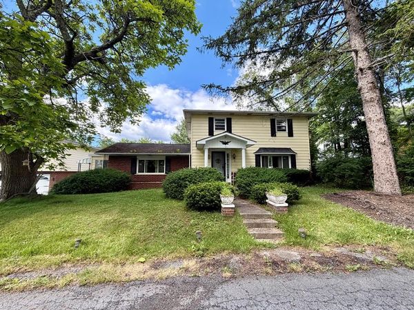 426 Wright St., MOUNT HOPE, WV 25909