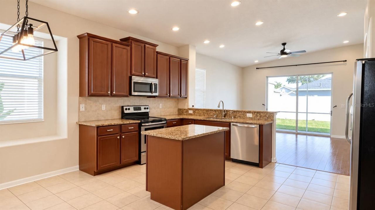 4907 58th Terrace E, Bradenton, FL 34203 Photo