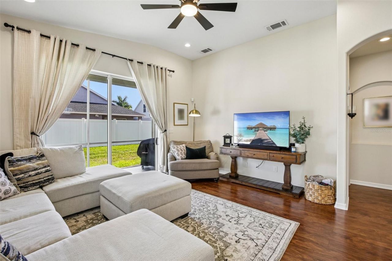 4907 58th Terrace E, Bradenton, FL 34203 Photo