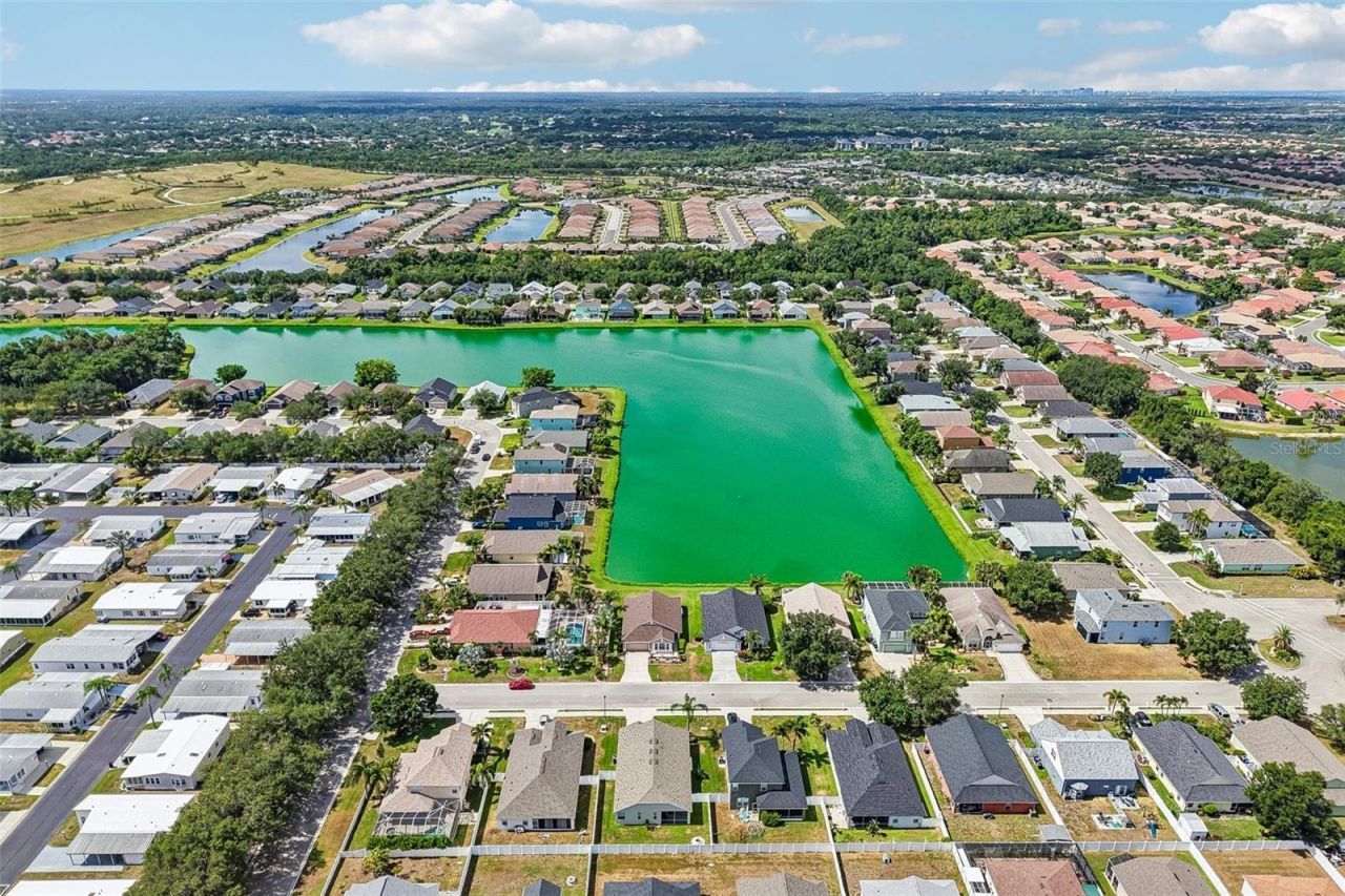 4907 58th Terrace E, Bradenton, FL 34203 Photo