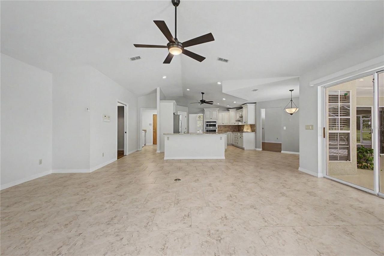 1154 E Triple Crown Loop, Hernando, FL 34442 Photo